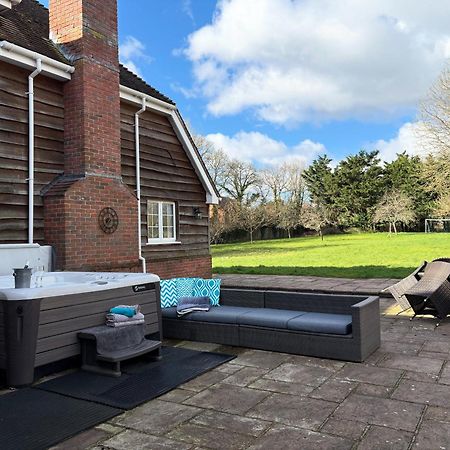 Langford Farmhouse - New Forest National Park Luxury 4Bd, Hot Tub, Cinema, 10 Acres Bartley Kültér fotó