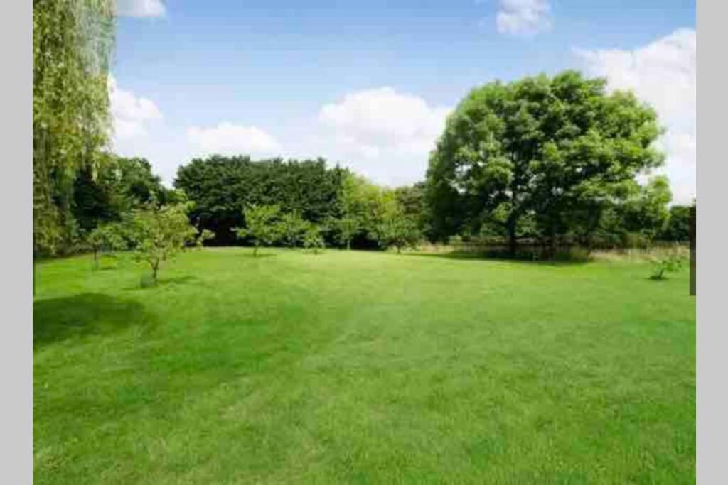 Langford Farmhouse - New Forest National Park Luxury 4Bd, Hot Tub, Cinema, 10 Acres Bartley Kültér fotó